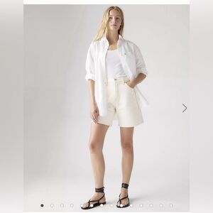 Levi's® 
HIGH RISE BAGGY WOMEN'S SHORTS Size 25